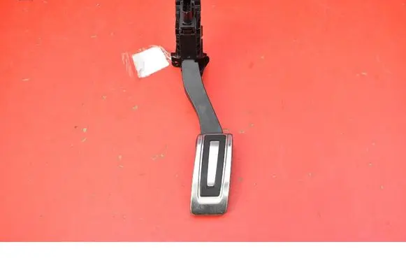 Volkswagen Golf VII Accelerator throttle pedal 5Q1723503J
