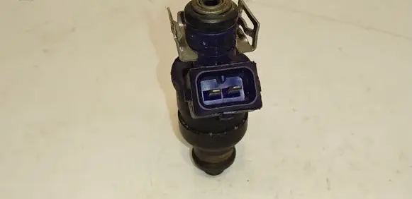 Audi A6 S6 C5 4B Fuel injector 078133551L