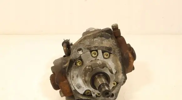 Toyota Avensis T250 Fuel injection high pressure pump 221000G010