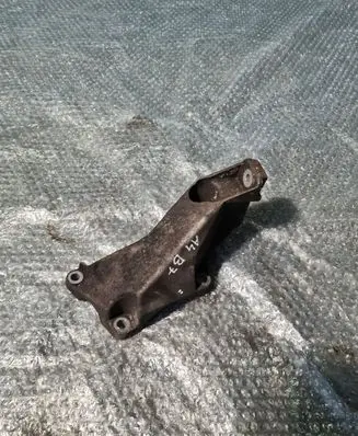Audi A4 S4 B7 8E 8H Engine mounting bracket 8E0199307A