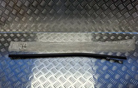 Jeep Renegade Rear door windshield rail 52223917 68637312AA