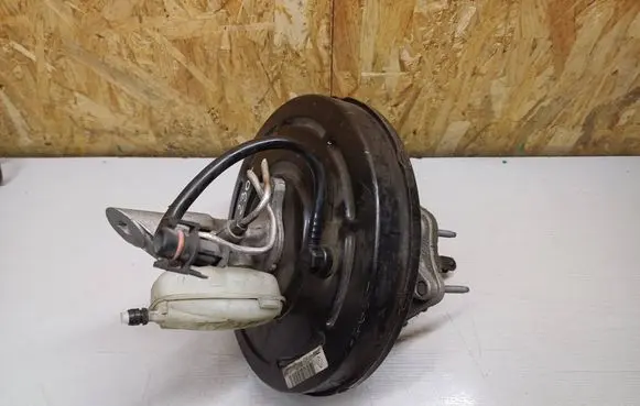 Renault Megane III Brake booster 472100005R 41470497