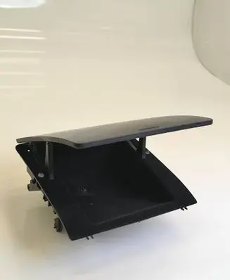 Glove box