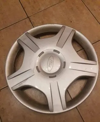 Ford Focus R14 wheel hub/cap/trim 2M511130AA 3081011