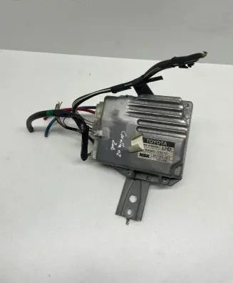 Toyota Corolla E120 E130 Engine control unit/module 8965002010 071496 EATCEC007