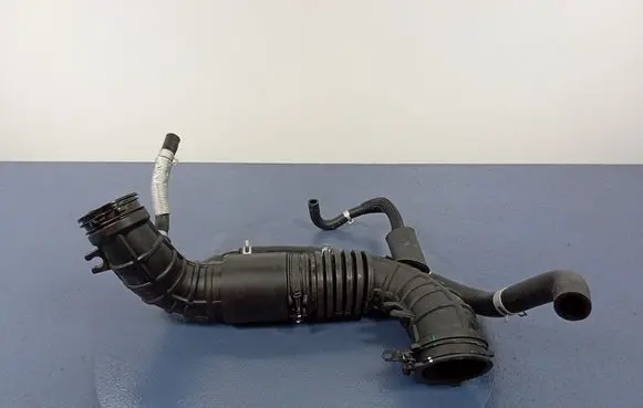 KIA Ceed Air intake hose/pipe 28130G4550