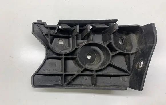 Seat Altea Front bumper mounting bracket 5P0807183 5P0807183A