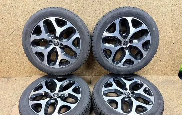 Renault Captur R17 alloy rim 6096R8598R