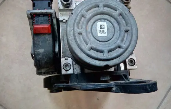 Volkswagen Golf VII ABS Pump 5Q0907379T NE57069