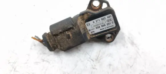 Audi A4 S4 B8 8K Air pressure sensor 038906051C