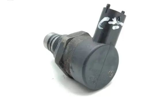 Fuel pressure regulator