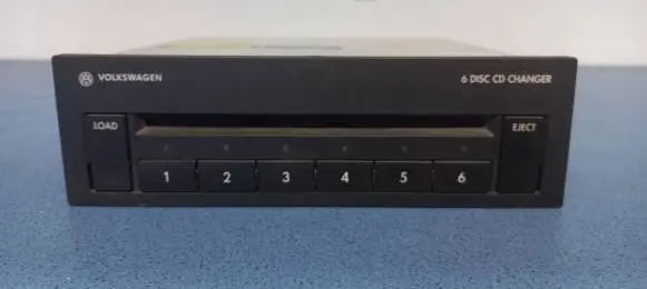 Volkswagen Golf V CD/DVD changer 1K0035110