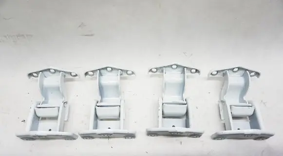 Nissan Primastar Tailgate/trunk/boot hinge 904006707R