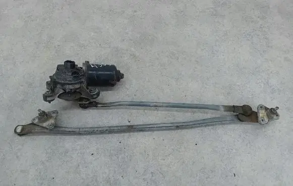 Toyota RAV 4 (XA10) Front wiper linkage 