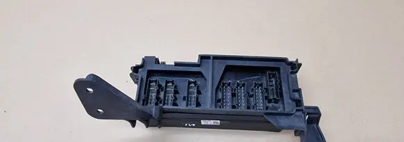 Mercedes-Benz ML W164 Fuse module A1645400272