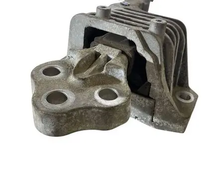 Jeep Cherokee Engine mount bracket 68164710AE P68164710AE
