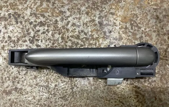 Renault Laguna III Front door exterior handle 226524 PA6GF30