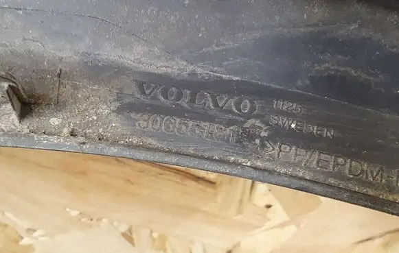 Volvo XC90 Front arch trim 30655181