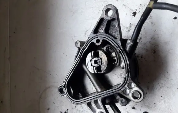 Opel Signum Vacuum pump