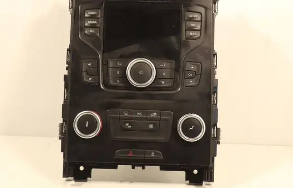 Renault Megane IV Head unit multimedia control 681833236R