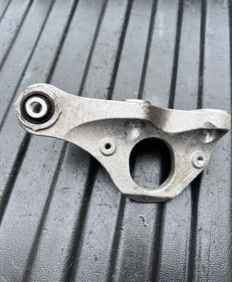 Volvo S90, V90 Driveshaft support bearing bracket 31401993