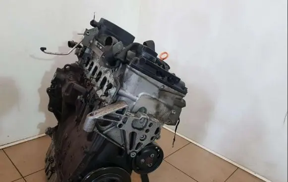 Volkswagen PASSAT B6 Engine AXZ