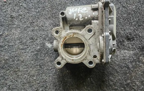 Nissan Juke I F15 Throttle valve 161206038R