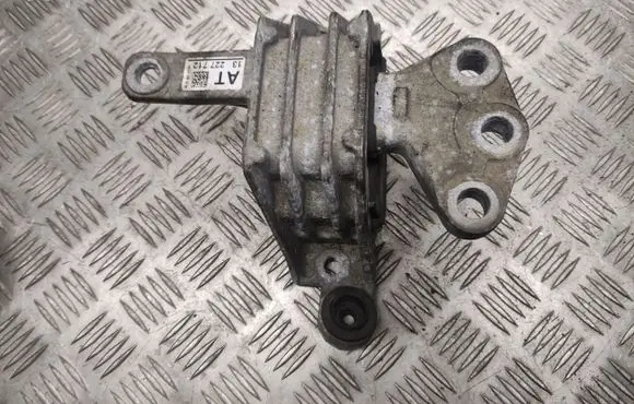 Opel Insignia A Engine mount bracket 13227712