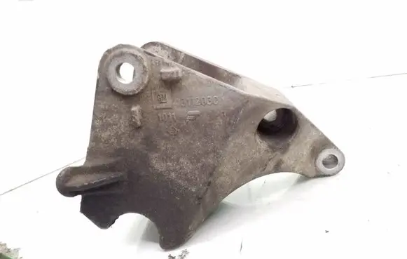 Opel Signum Gearbox mounting bracket 13112030