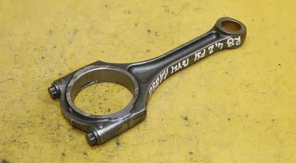 Audi R8 4S Piston with connecting rod