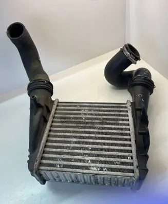 Volkswagen PASSAT B5.5 Intercooler radiator 3B0145806 1790757