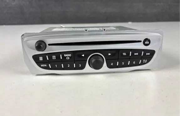 Renault Megane III Radio/CD/DVD/GPS head unit 281157550R