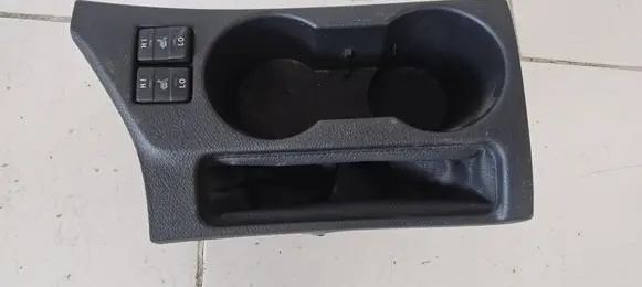 Toyota Auris E180 Cup holder front 20747 5880402050
