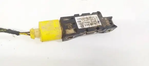 Audi A3 S3 8P Airbag deployment crash/impact sensor 4B0959643E