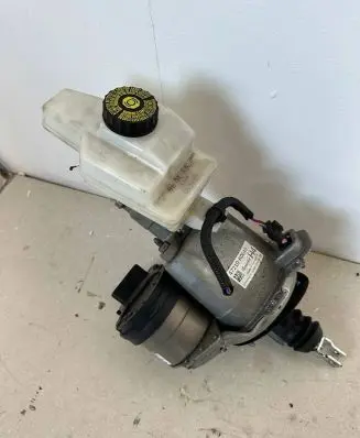 Toyota Yaris XP210 Brake booster 47210K0010 0204N00334 1606210101322