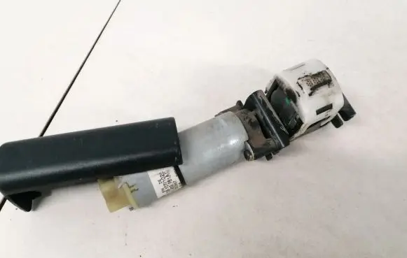 Skoda Superb B5 (3U) Seat adjustment motor 