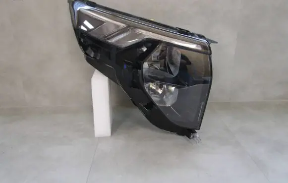 Ford Transit Courier Headlight/headlamp R2K613E014AF 71088FC 245829385