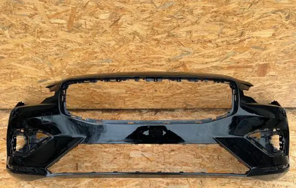 Volvo V60 Front bumper 31690589