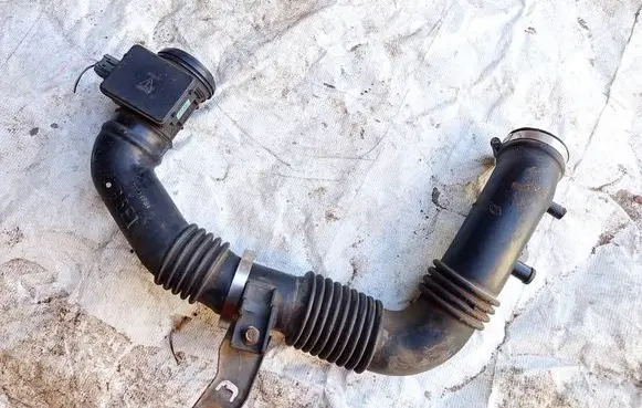Mitsubishi Outlander Air intake hose/pipe 