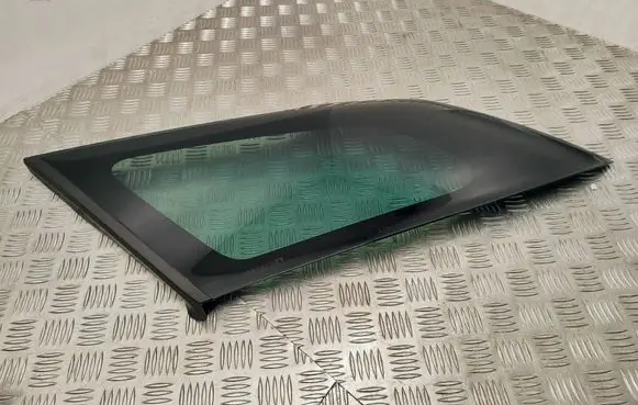 Citroen DS5 Rear side window