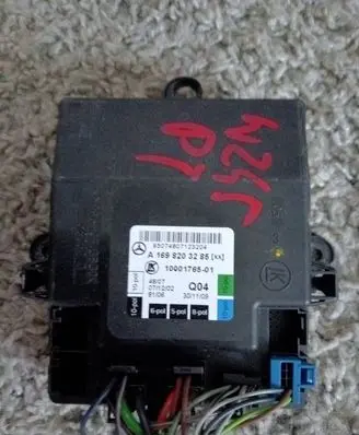Mercedes-Benz B W245 Door control unit/module A1698203285