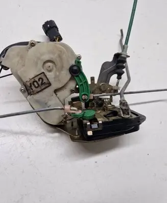 KIA Sorento Front door lock