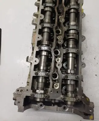 Mercedes-Benz E W212 Engine head R651016
