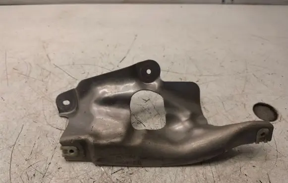 BMW 4 G22 G23 G24 G26 Heat shield in engine bay 7450534
