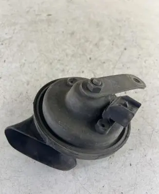 Nissan Micra Horn signal E120009E1 A71335