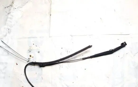 Front wiper blade arm