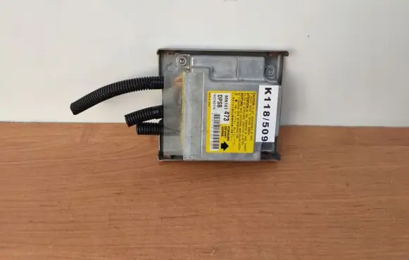 Mitsubishi Lancer Airbag control unit/module MN141473