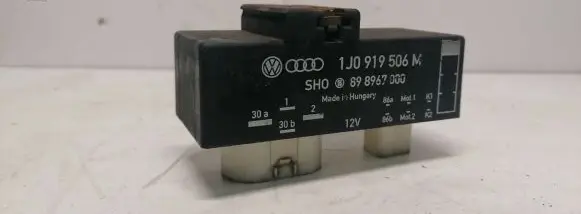 Skoda Fabia Mk1 (6Y) Coolant fan relay 1J0919506M