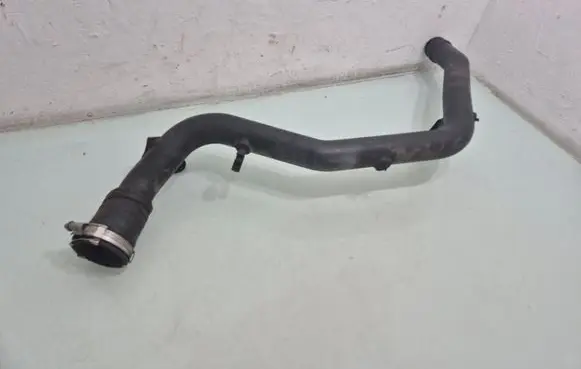 Intercooler hose/pipe