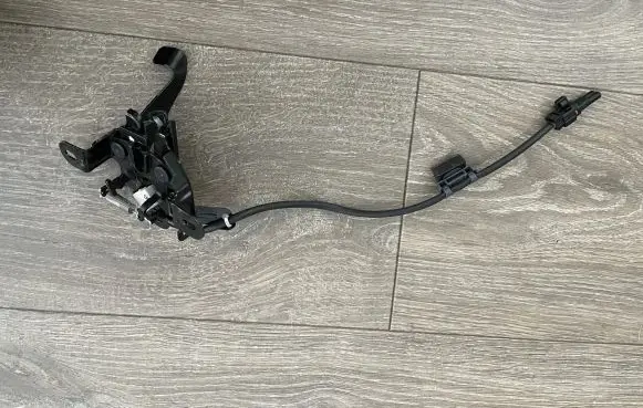 Mazda 2 Engine bonnet/hood lock/catch CR3022